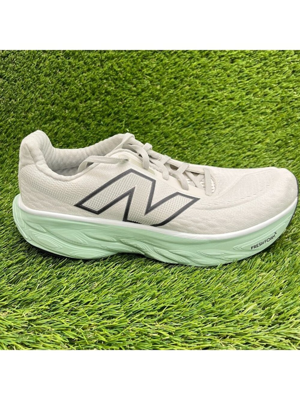 New Balance Fresh Foam X 1080v14 Women Size 10 Gray Green Running Shoes Sneakers